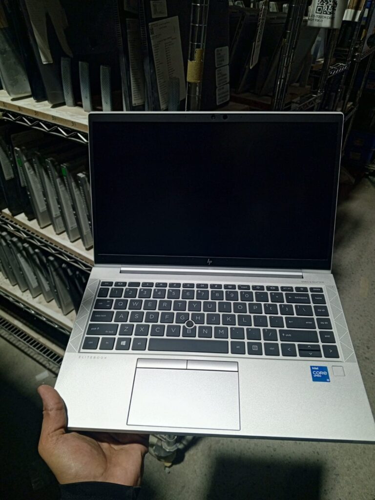 2nd hand laptop in Dubai buyer